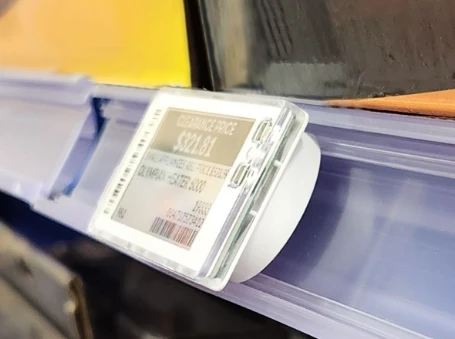 Si të instaloni etiketat elektronike të rafteve?